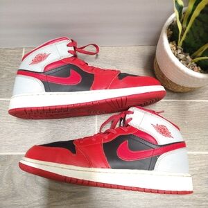 Air Jordan 1 Mid Fire Red/Black-Cement